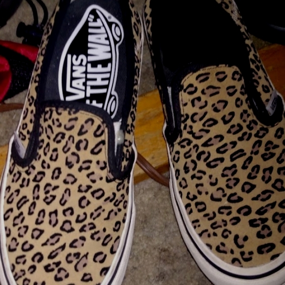 VANS Cheetah print,  size: Womans 6.5/men's 5.0 - Picture 3 of 3